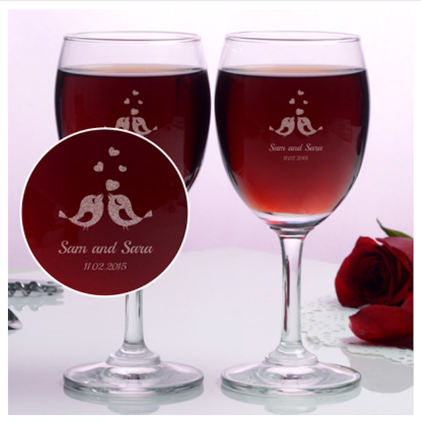 personalised-gift-wine-glasses