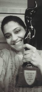 with-her-filmfare-award-in-1996-for-the-movie-aboli